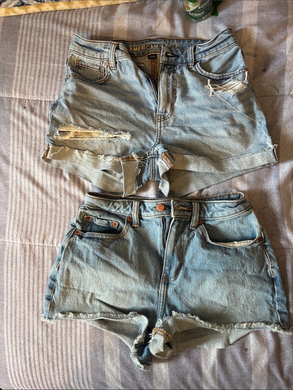 American Eagle Light Wash Distressed Denim Shorts & Pink (Victoria Secret) l